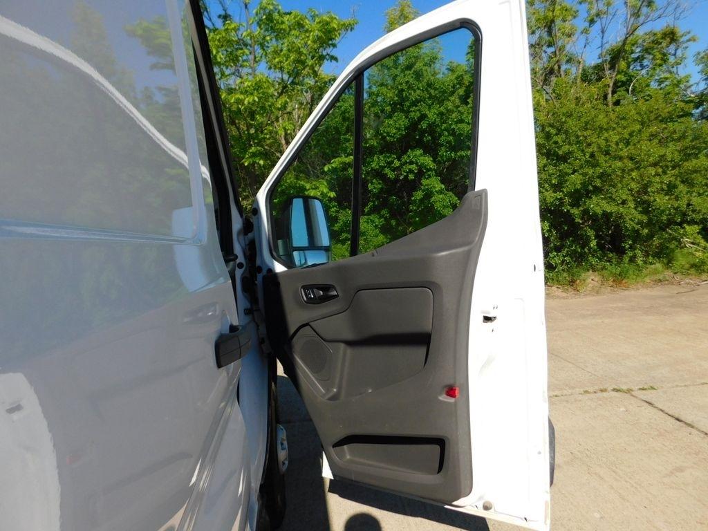 Ford Transit 250 Van High Roof w/Sliding Pass. 148-in. WB EL 2024