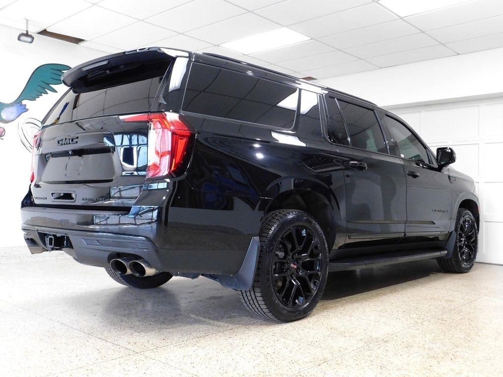 GMC Yukon XL Denali 4WD 2023