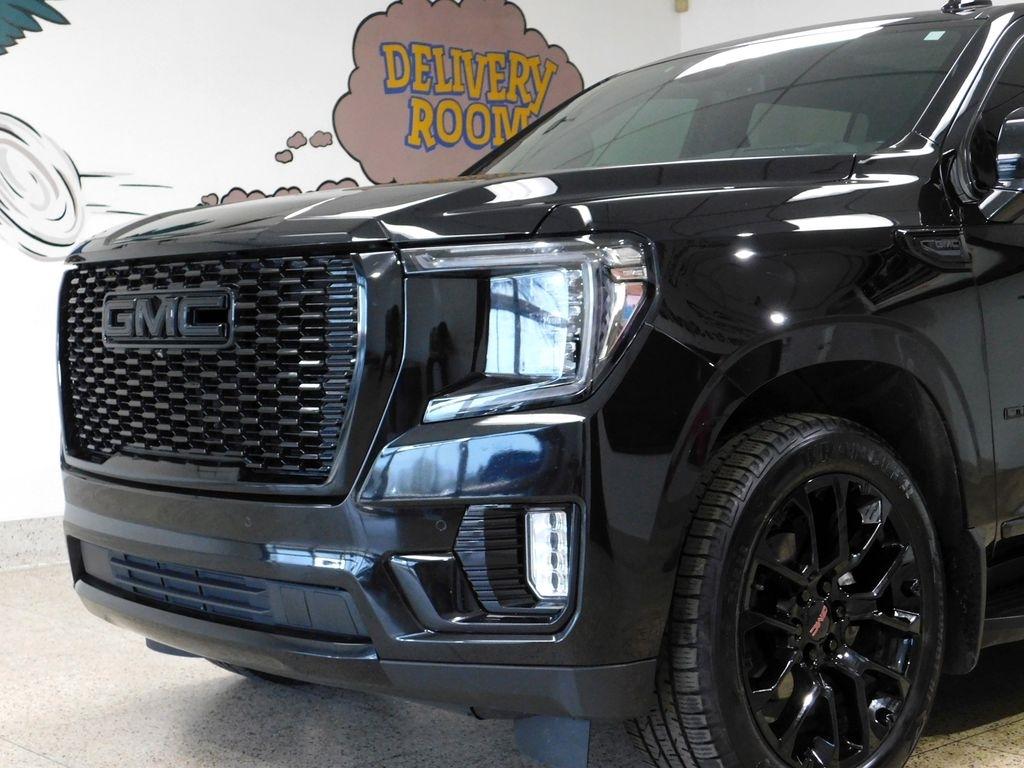 GMC Yukon XL Denali 4WD 2023