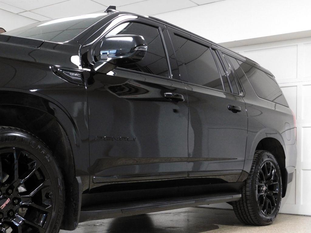GMC Yukon XL Denali 4WD 2023