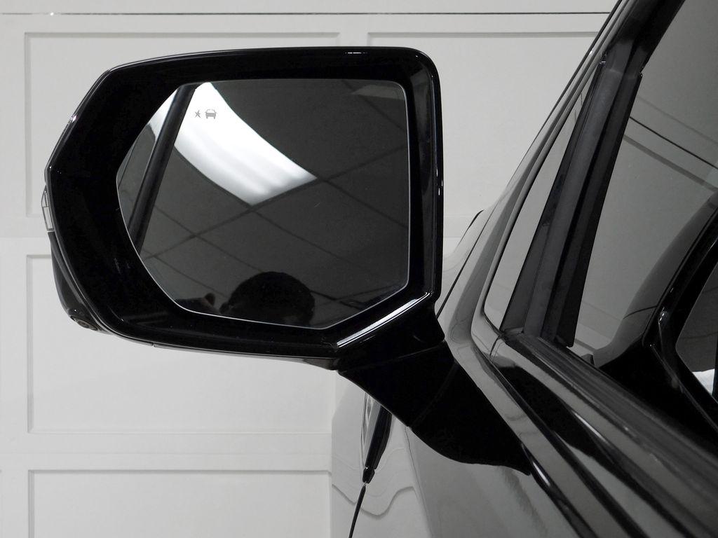 GMC Yukon XL Denali 4WD 2023