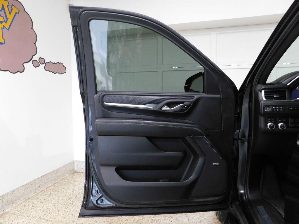 GMC Yukon XL Denali 4WD 2023
