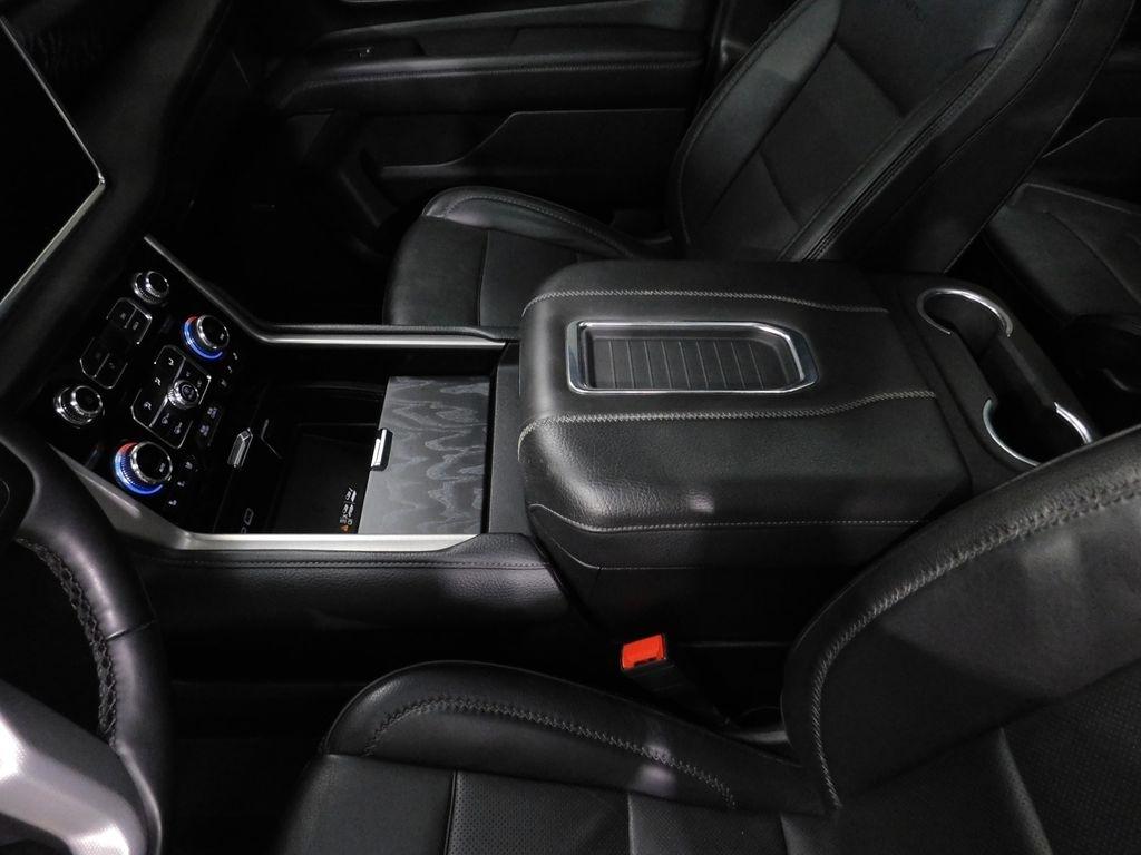 GMC Yukon XL Denali 4WD 2023