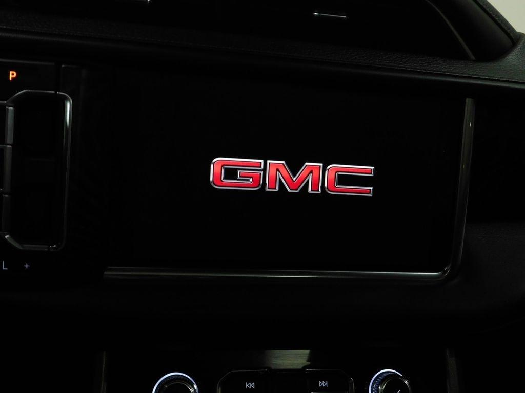 GMC Yukon XL Denali 4WD 2023