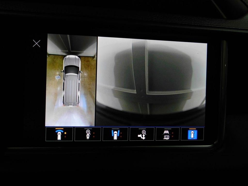 GMC Yukon XL Denali 4WD 2023