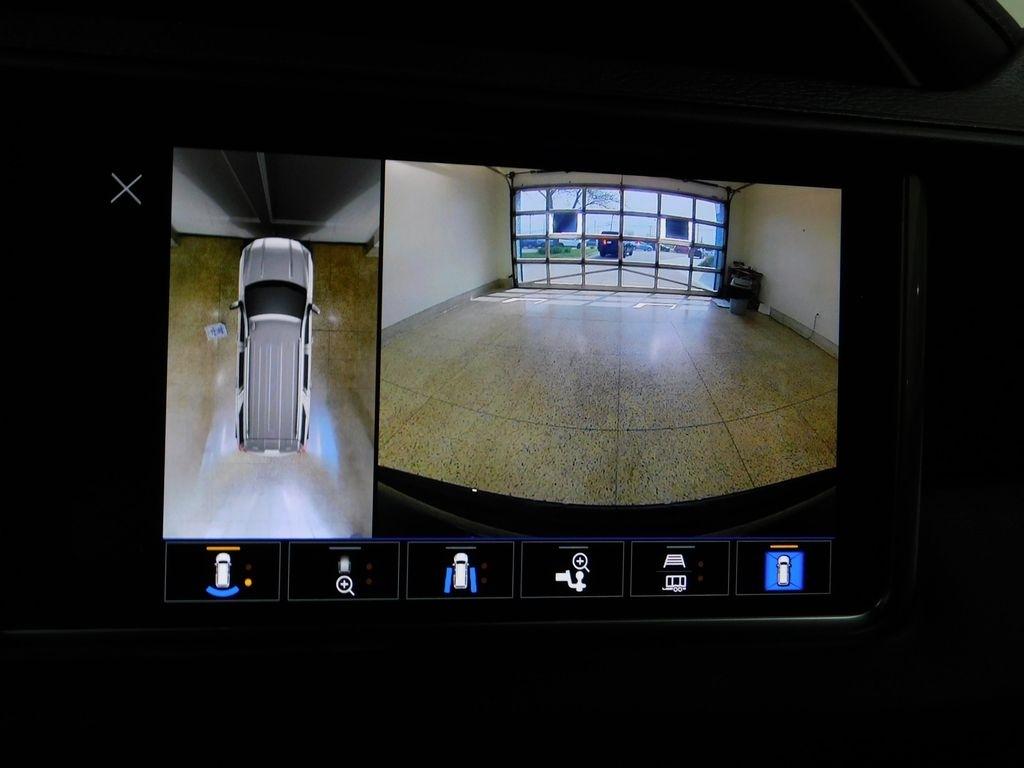 GMC Yukon XL Denali 4WD 2023