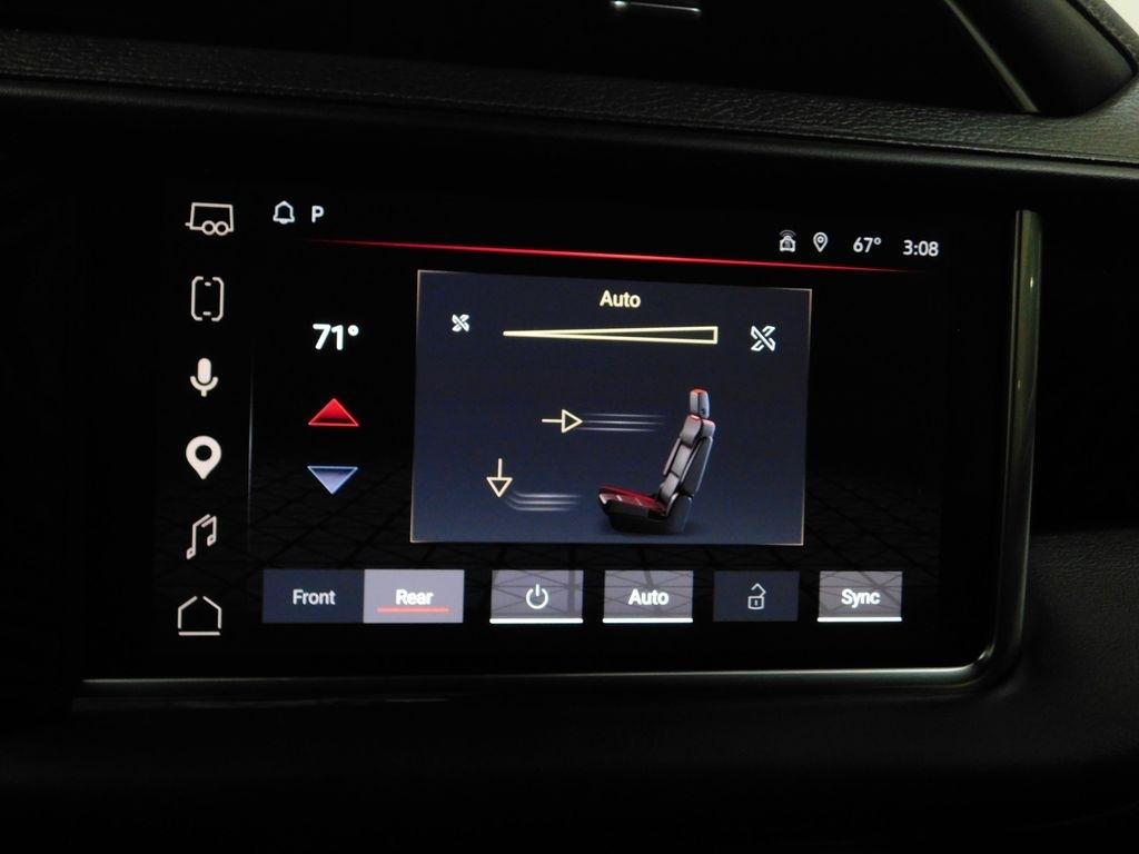 GMC Yukon XL Denali 4WD 2023