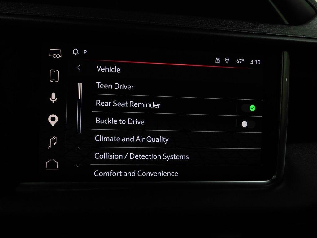 GMC Yukon XL Denali 4WD 2023