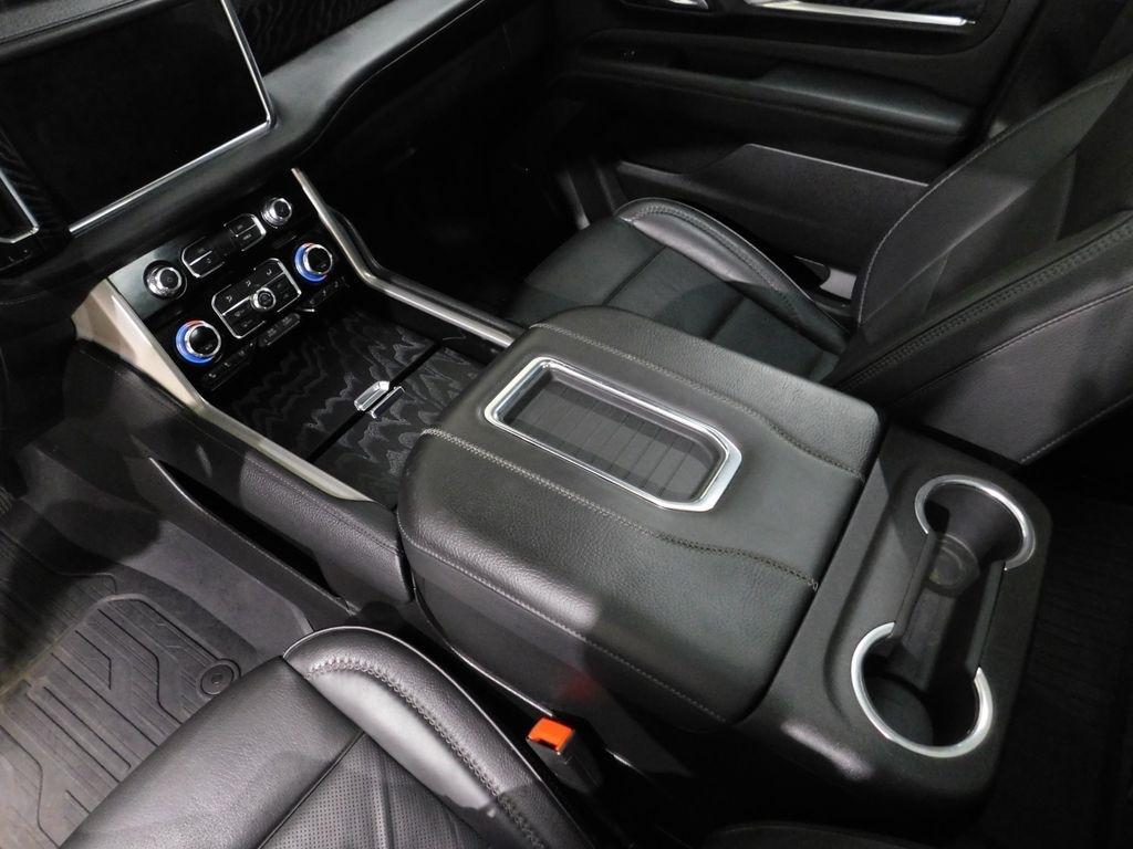 GMC Yukon XL Denali 4WD 2023
