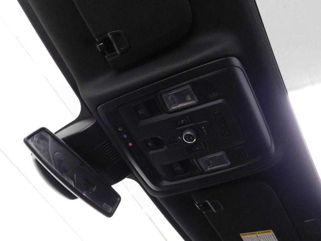 GMC Yukon XL Denali 4WD 2023