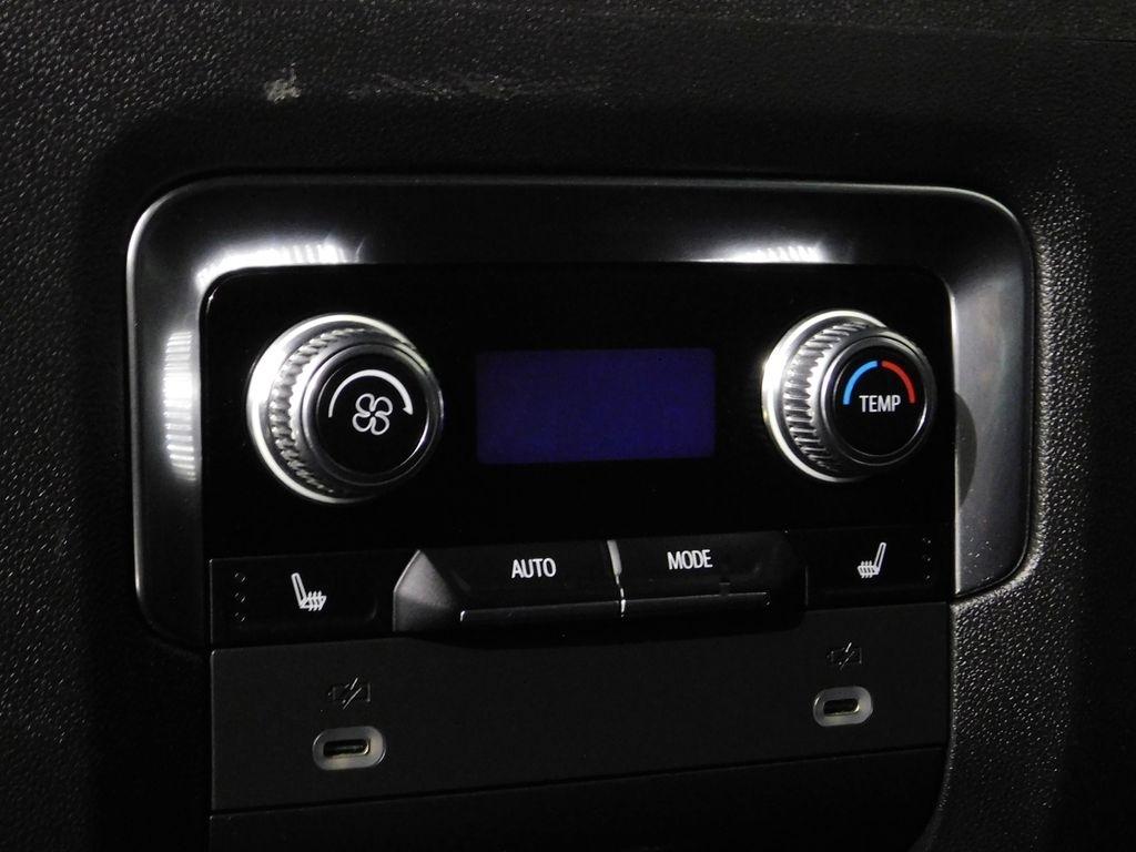 GMC Yukon XL Denali 4WD 2023