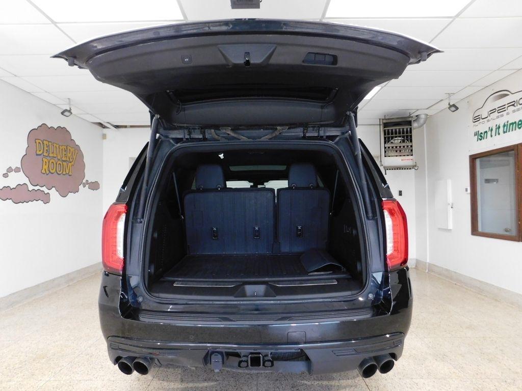 GMC Yukon XL Denali 4WD 2023