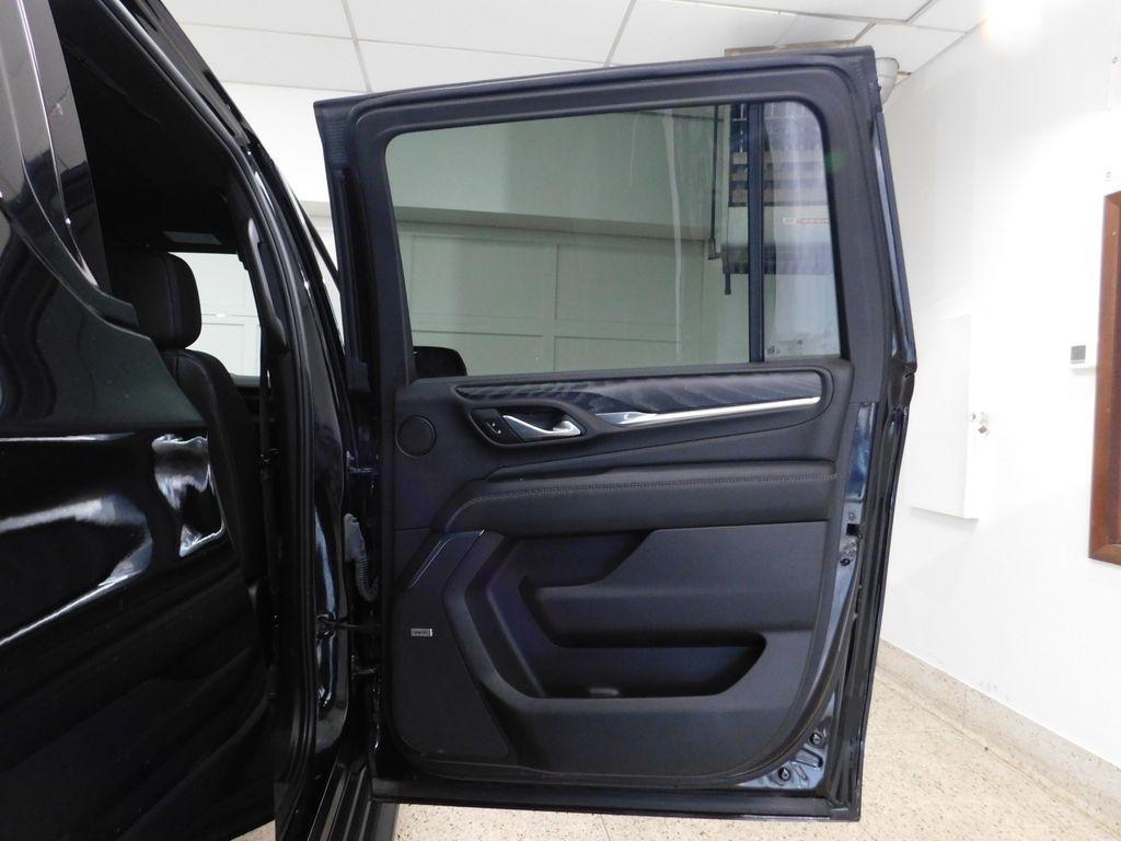 GMC Yukon XL Denali 4WD 2023