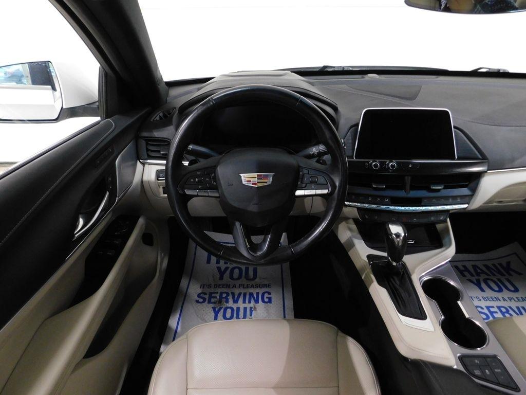 Cadillac CT4 Premium Luxury 2022