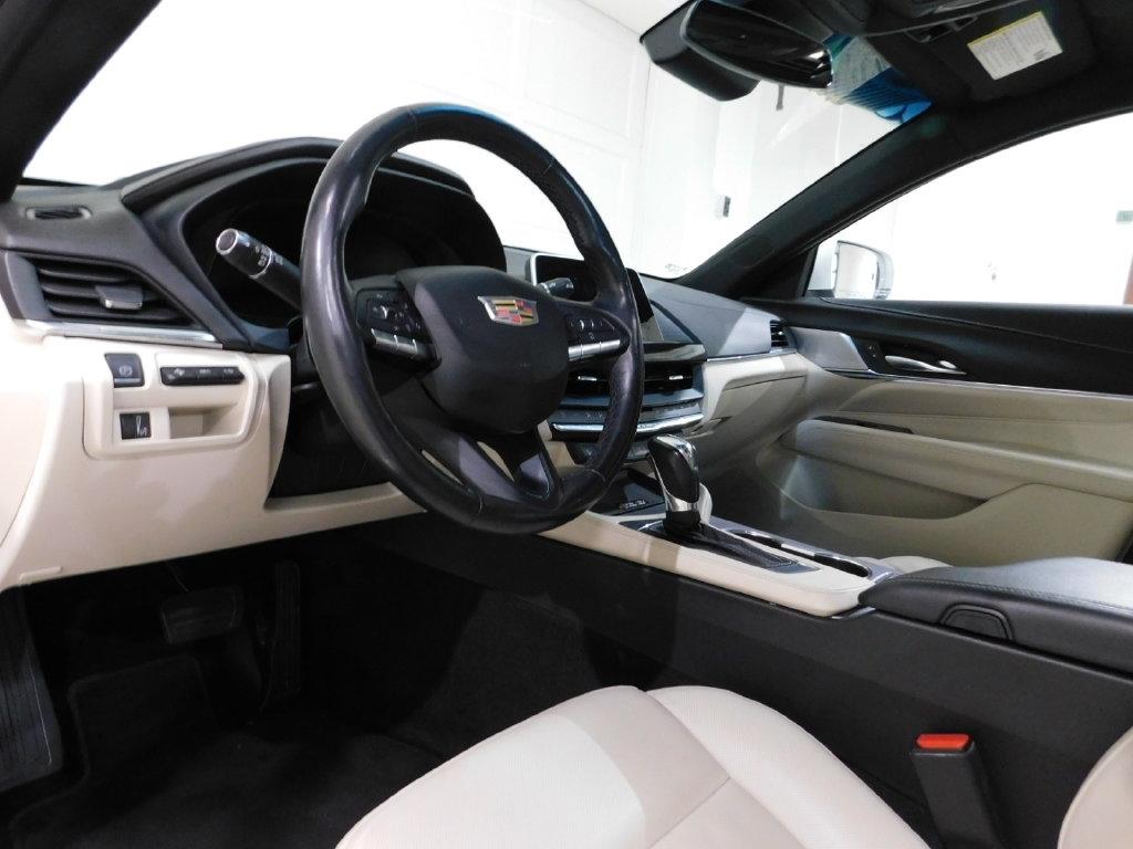 Cadillac CT4 Premium Luxury 2022