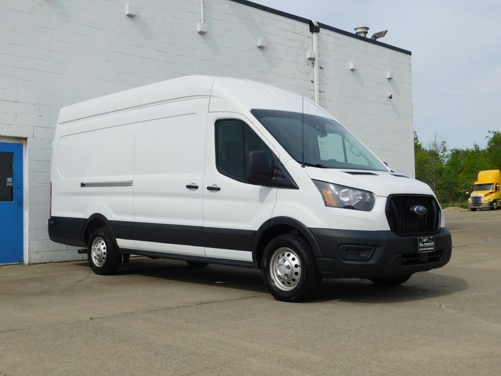 Ford Transit 250 Van High Roof w/Sliding Pass. 148-in. WB EL 2025