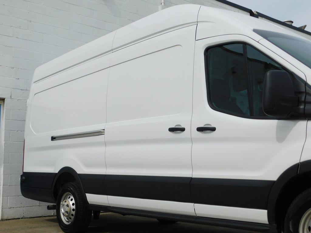 Ford Transit 250 Van High Roof w/Sliding Pass. 148-in. WB EL 2025