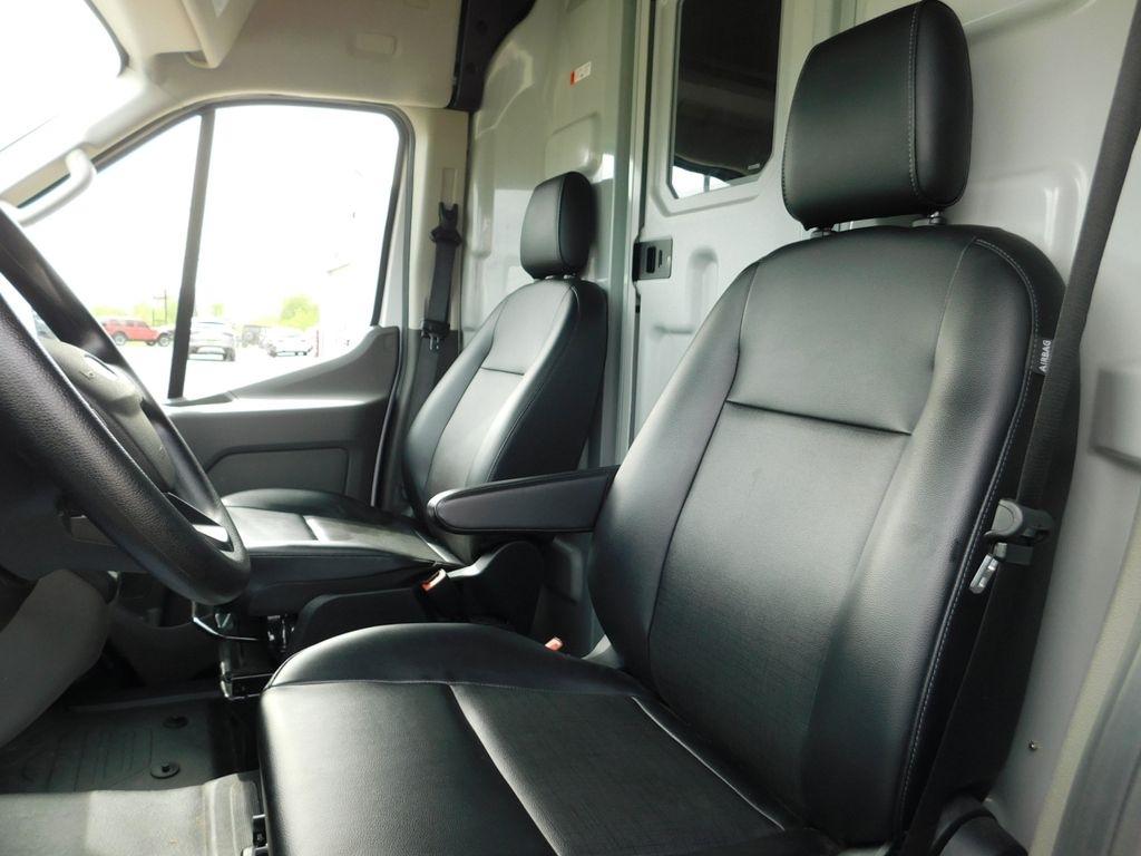Ford Transit 250 Van High Roof w/Sliding Pass. 148-in. WB EL 2025