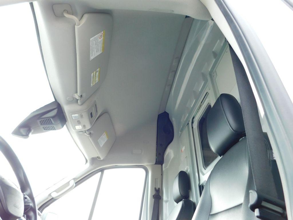 Ford Transit 250 Van High Roof w/Sliding Pass. 148-in. WB EL 2025