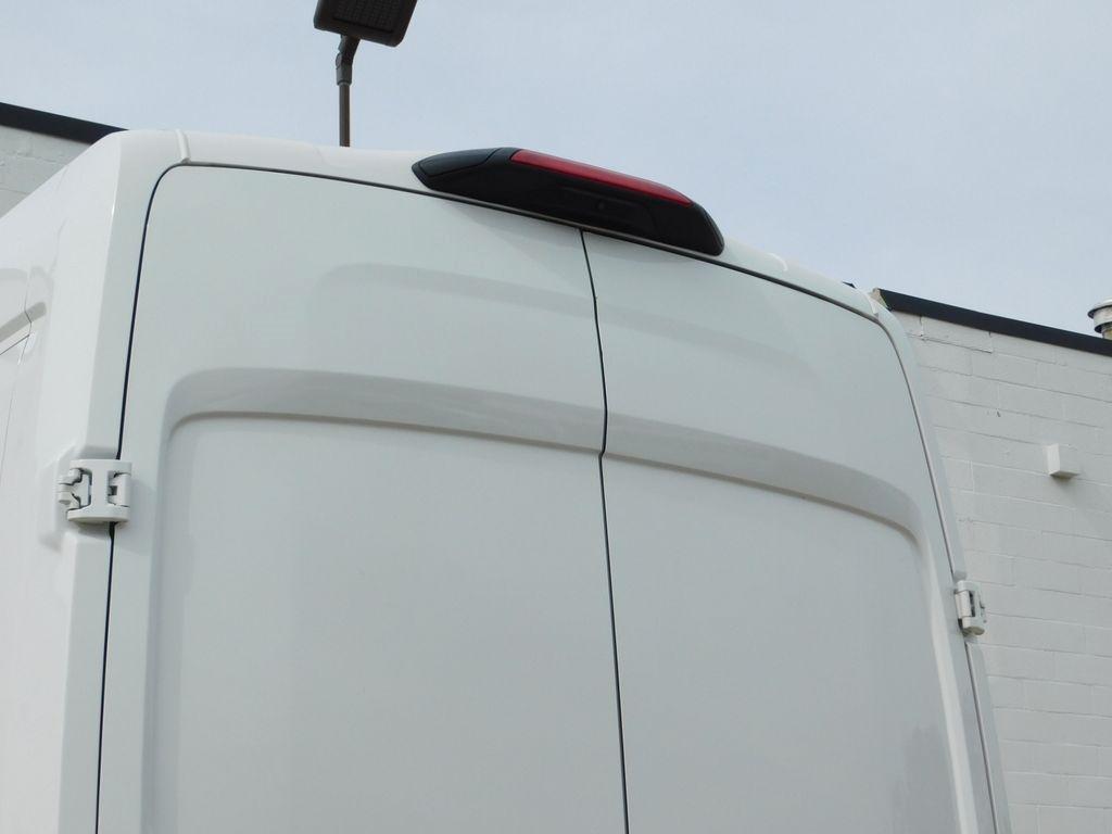 Ford Transit 250 Van High Roof w/Sliding Pass. 148-in. WB EL 2025