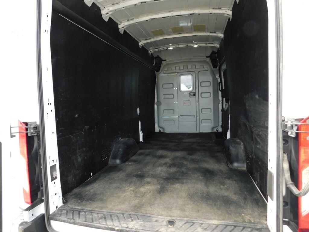 Ford Transit 250 Van High Roof w/Sliding Pass. 148-in. WB EL 2025