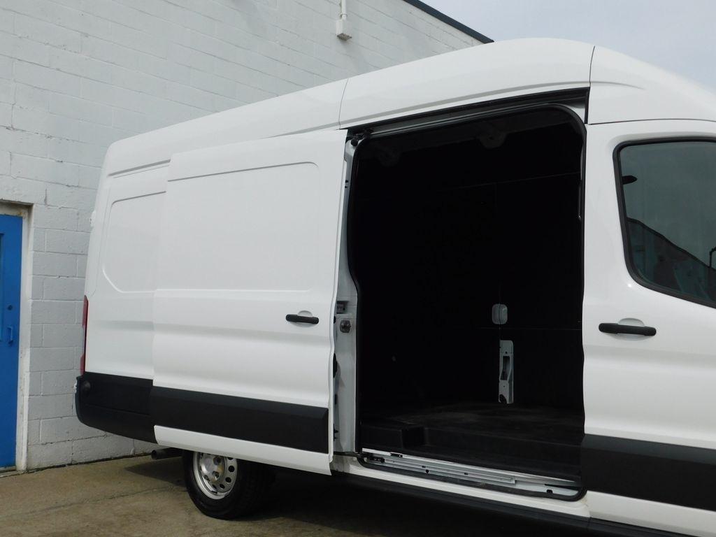 Ford Transit 250 Van High Roof w/Sliding Pass. 148-in. WB EL 2025