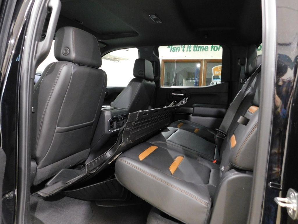 GMC Sierra 1500 AT4 Crew Cab Long Box 4WD 2021