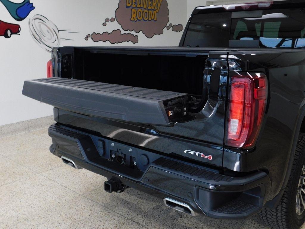 GMC Sierra 1500 AT4 Crew Cab Long Box 4WD 2021