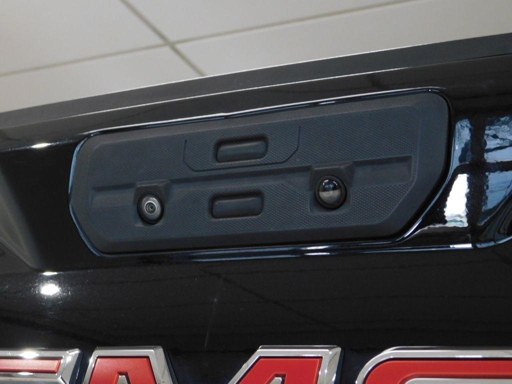 GMC Sierra 1500 AT4 Crew Cab Long Box 4WD 2021