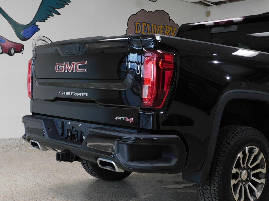 GMC Sierra 1500 AT4 Crew Cab Long Box 4WD 2021