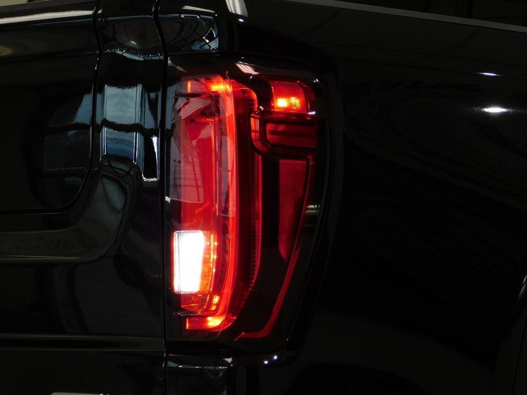 GMC Sierra 1500 AT4 Crew Cab Long Box 4WD 2021