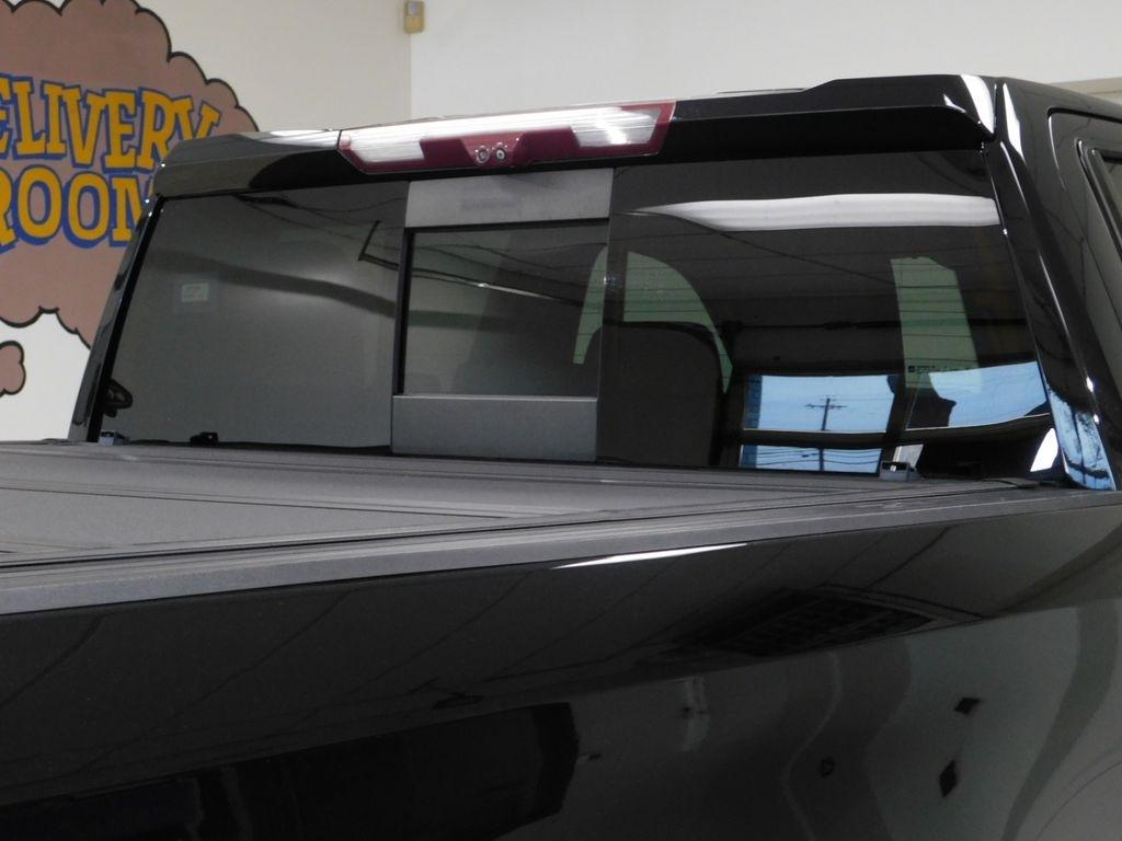 GMC Sierra 1500 AT4 Crew Cab Long Box 4WD 2021