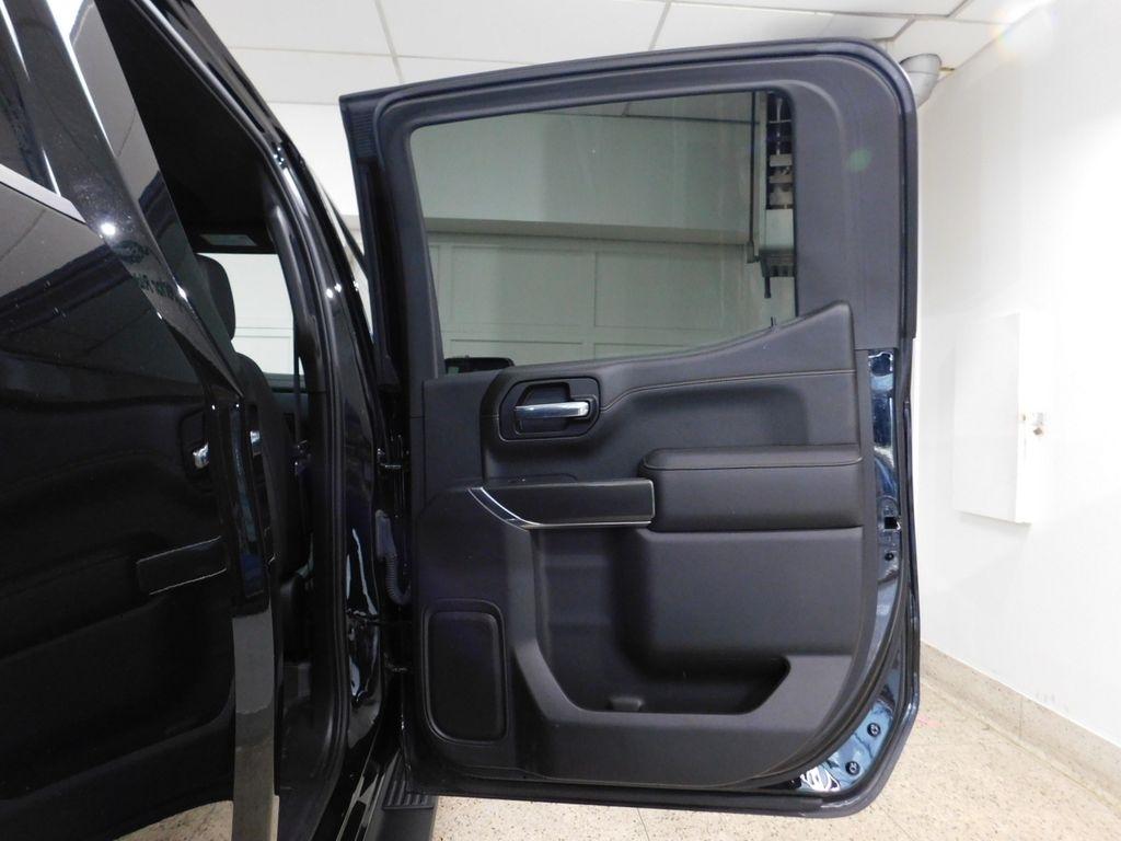 GMC Sierra 1500 AT4 Crew Cab Long Box 4WD 2021
