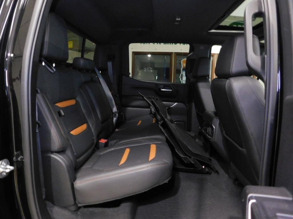 GMC Sierra 1500 AT4 Crew Cab Long Box 4WD 2021