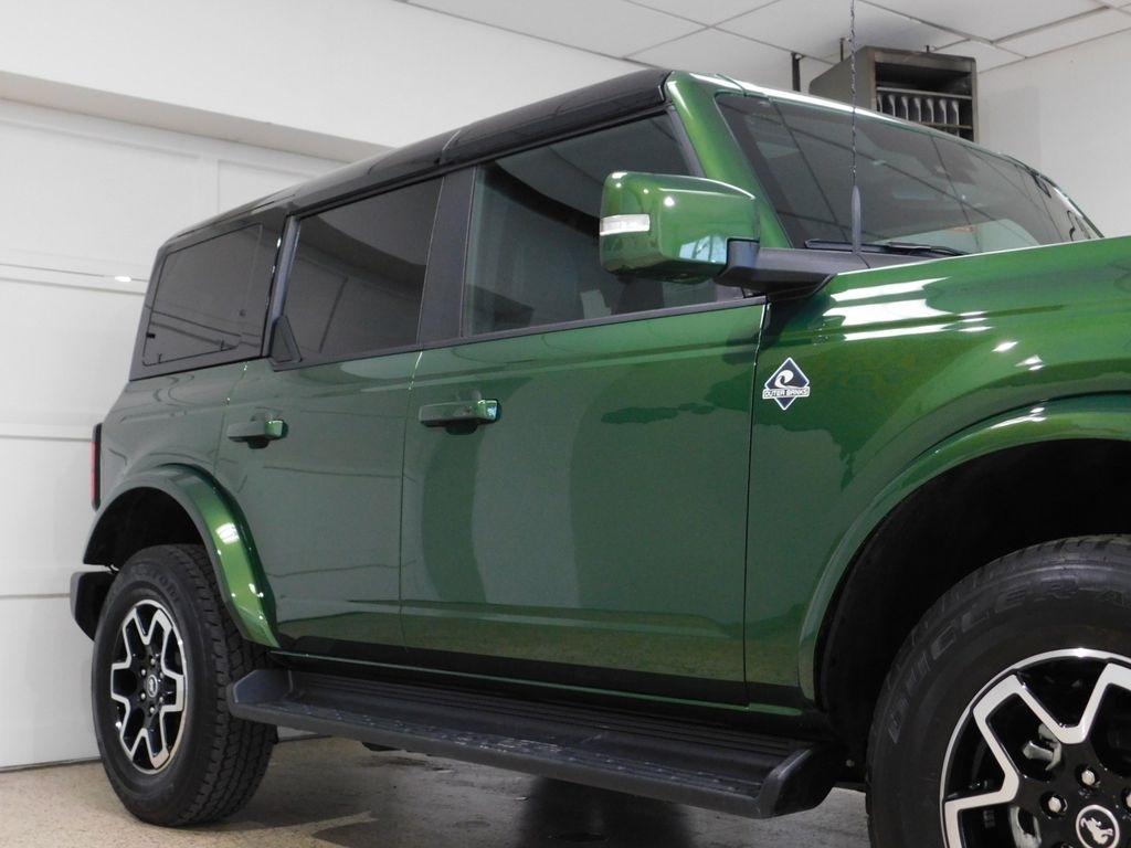 Ford Bronco Outer Banks 4-Door 2025