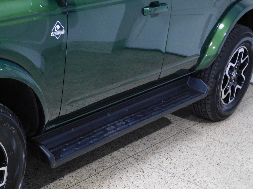 Ford Bronco Outer Banks 4-Door 2025
