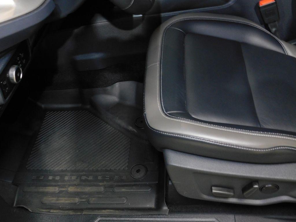 Ford Bronco Outer Banks 4-Door 2025