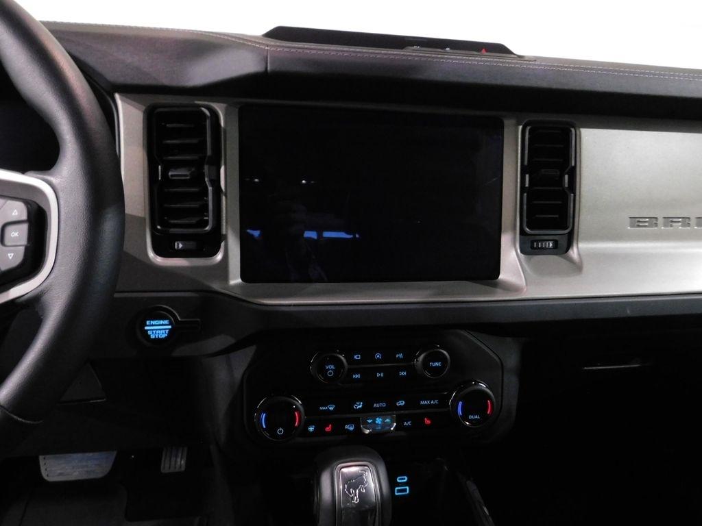 Ford Bronco Outer Banks 4-Door 2025