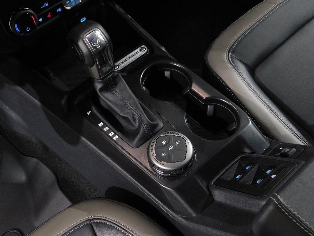 Ford Bronco Outer Banks 4-Door 2025