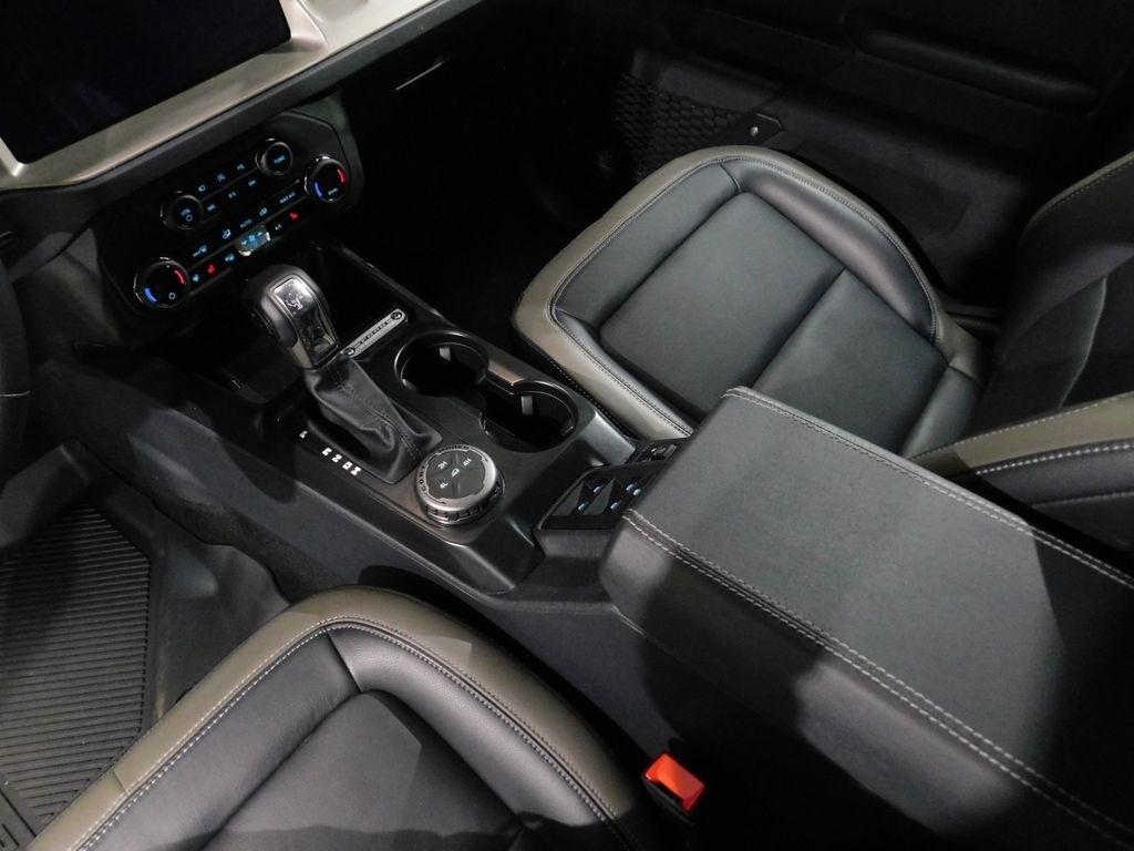 Ford Bronco Outer Banks 4-Door 2025