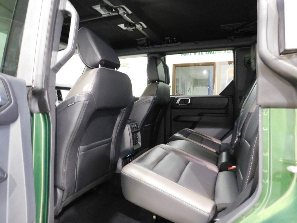 Ford Bronco Outer Banks 4-Door 2025