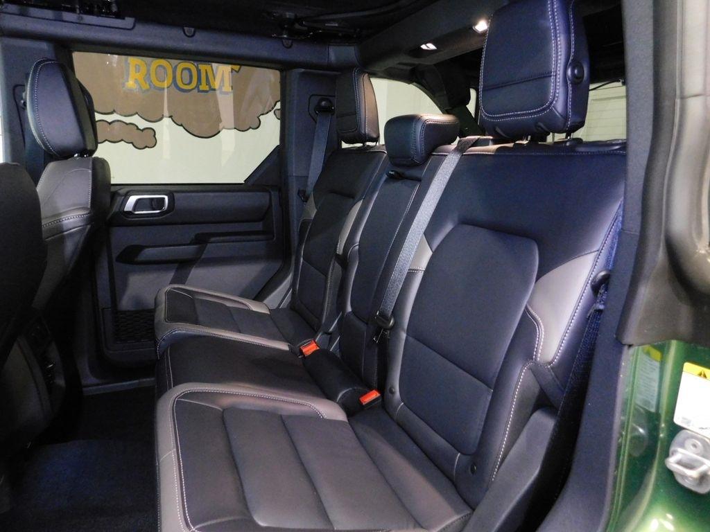 Ford Bronco Outer Banks 4-Door 2025