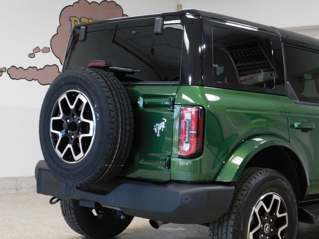 Ford Bronco Outer Banks 4-Door 2025