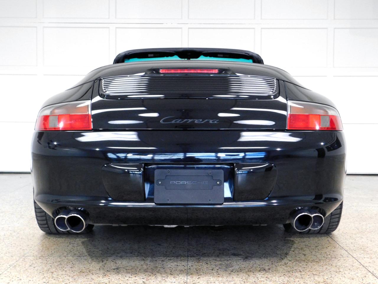 Porsche 911 Carrera Cabriolet 2004