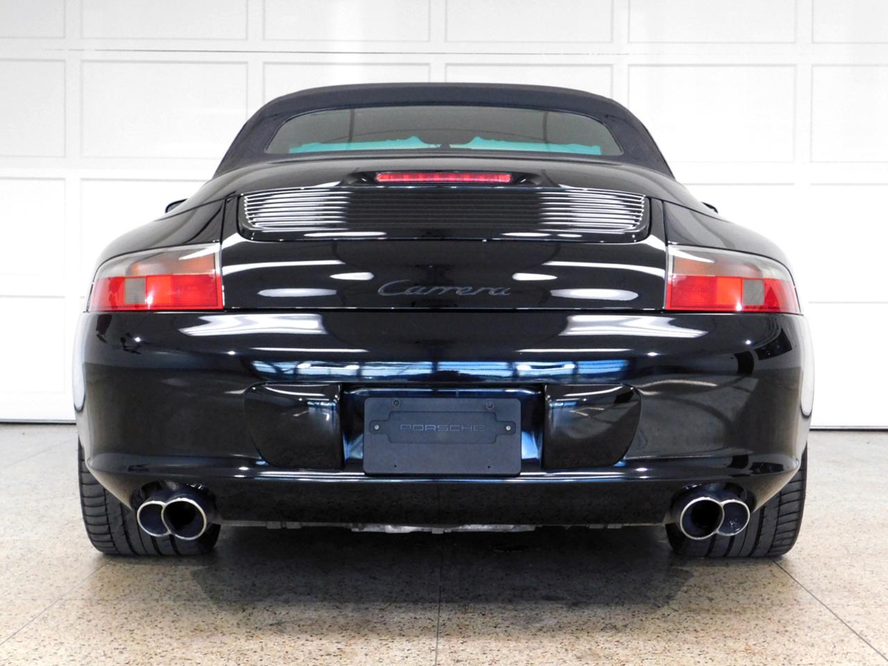 Porsche 911 Carrera Cabriolet 2004