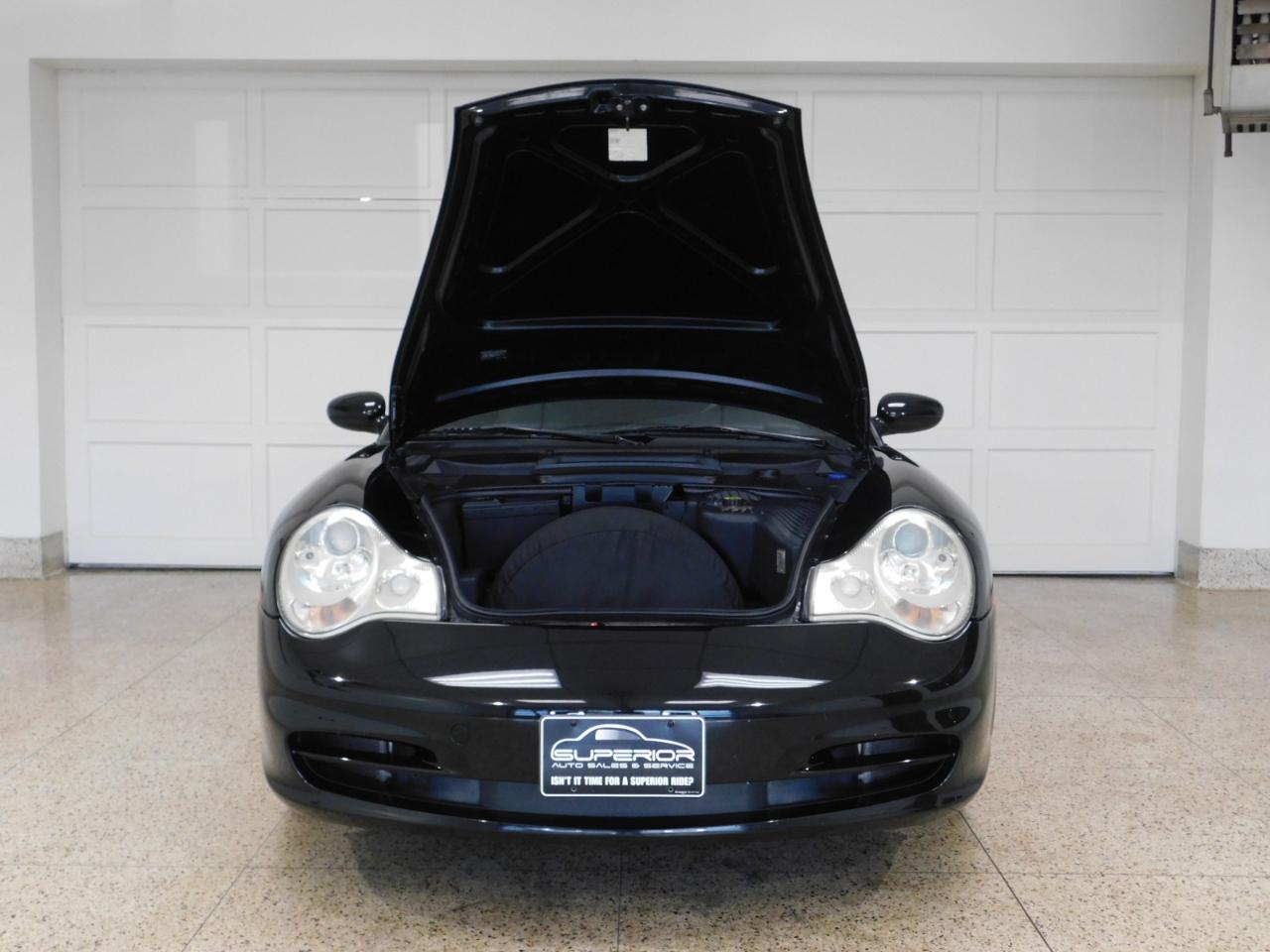 Porsche 911 Carrera Cabriolet 2004