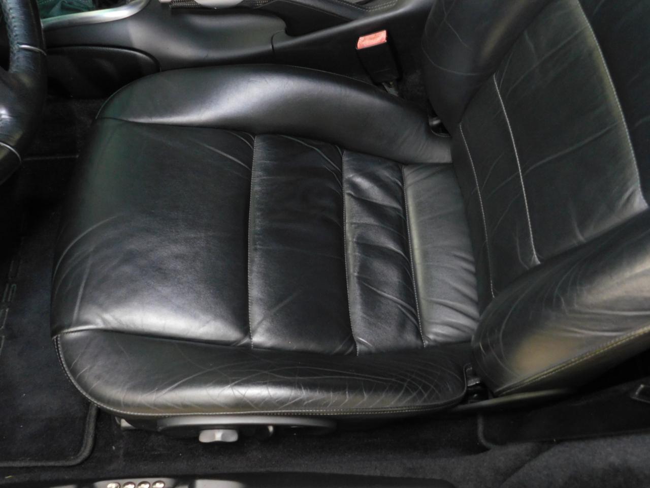Porsche 911 Carrera Cabriolet 2004