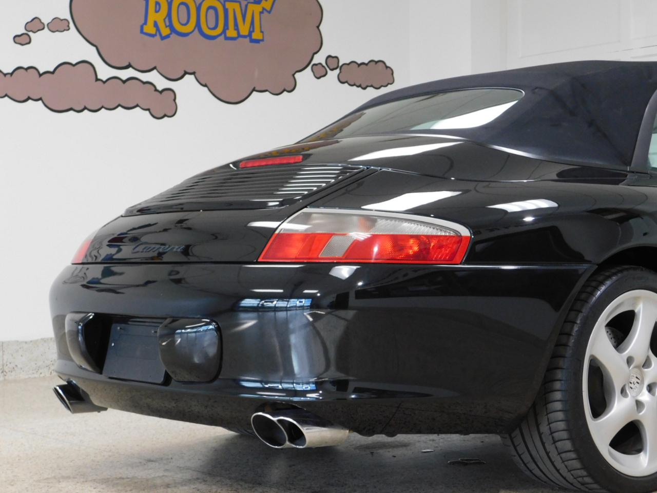 Porsche 911 Carrera Cabriolet 2004