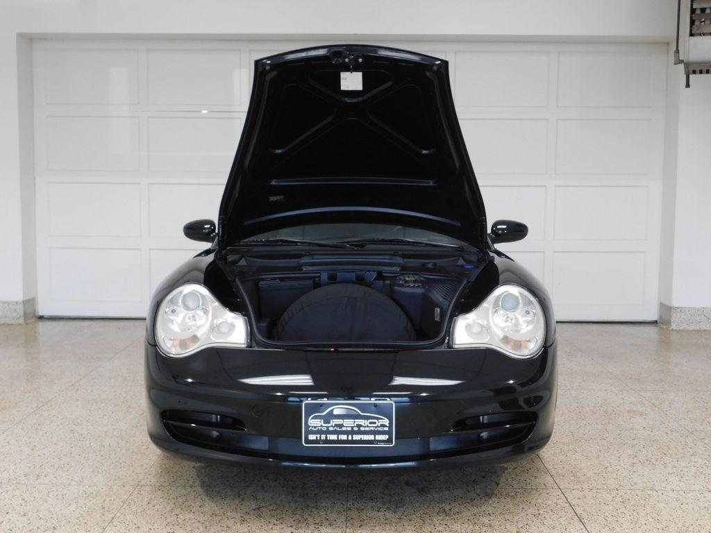 Porsche 911 Carrera Cabriolet 2004