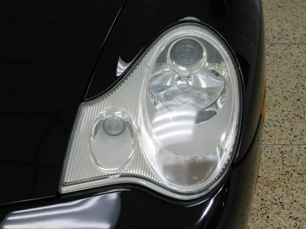 Porsche 911 Carrera Cabriolet 2004